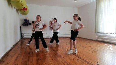 Після реабілітації повернувся до танців: ветеран війни вчить дітей бальних танців на Волині Після реабілітації повернувся до танців: ветеран війни вчить дітей бальних танців на Волині