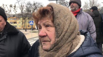 “Вони стоять, стріляють по Ірпіню, а ми поруч їсти готуємо”. Бучанські історії “Вони стоять, стріляють по Ірпіню, а ми поруч їсти готуємо”. Бучанські історії