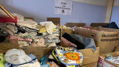 «Шафа добра»: у Полтаві переселенцям безплатно роздають одяг та речі «Шафа добра»: у Полтаві переселенцям безплатно роздають одяг та речі