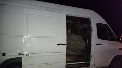 На Житомирщині затримали автомобіль з деревиною без документів