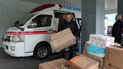 У Херсон від японців прибула карета швидкої медичної допомоги