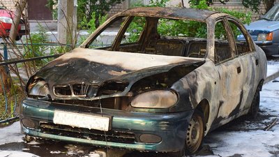 Через обстріли з боку військових Росії на Миколаївщині сталися пожежі Через обстріли з боку військових Росії на Миколаївщині сталися пожежі