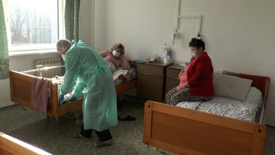 На Івано-Франківщині цього місяця померли на 83 більше людей з COVID-19, ніж минулого На Івано-Франківщині цього місяця померли на 83 більше людей з COVID-19, ніж минулого