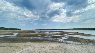 У Запорізькій області рівень води в нижньому б’єфі Дніпровської ГЕС нижчий за норму на 135 см — ЗОВА