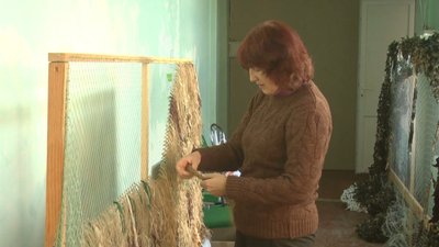 Ідея плести маскувальні сітки з’явилася після подій майдану 2014 року, каже Ірина Ковалевська Ідея плести маскувальні сітки з’явилася після подій майдану 2014 року, каже Ірина Ковалевська