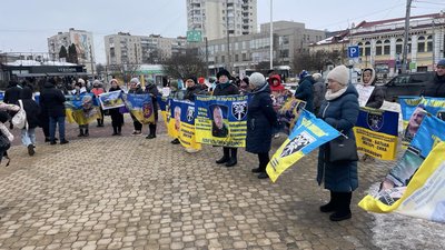 У Хмельницькому триває акція на підтримку полонених та зниклих безвісти, 