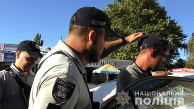 У Миколаєві затримано чоловіка який повідомив про "замінування" рейсового автобусу У Миколаєві затримано чоловіка який повідомив про "замінування" рейсового автобусу