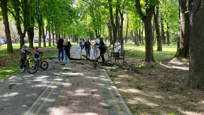 У Боздоському парку Ужгорода заборонили рух велосипедів та електросамокатів