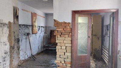 У Снігурівській громаді на Миколаївщині відновлюють електропостачання після відходу води У Снігурівській громаді на Миколаївщині відновлюють електропостачання після відходу води