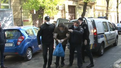 Чоловіка, який напав на львів'янку із ножем, затримали у Вінниці