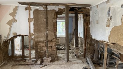 Жителі Зимівника на Херсонщині через підтоплення втратили все, що вирощували на городі: яка ситуація з виплатами Жителі Зимівника на Херсонщині через підтоплення втратили все, що вирощували на городі: яка ситуація з виплатами