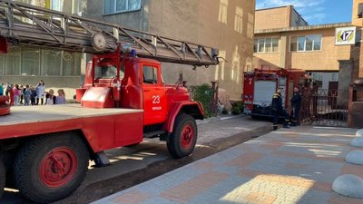 У Черкаській школі евакуювали 300 школярів