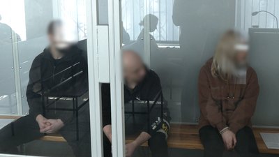 Вбили та поїхали купувати BMW: у Чернігові продовжують слухати справу вбивства родини Череванів Вбили та поїхали купувати BMW: у Чернігові продовжують слухати справу вбивства родини Череванів