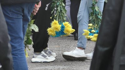 У Запоріжжі попрощалися з двома родинами, які загинули 18 жовтня внаслідок обстрілу