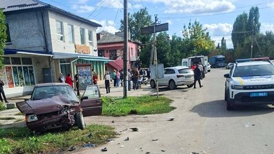Аварія за участі авто та мотоцикла сталась на Миколаївщині 25 вересня