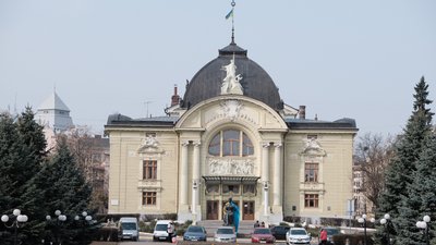 Вулиця, музей, театр, пам'ятник: що відомо про місця, які назвали на честь письменниці Ольги Кобилянської в Чернівцях Вулиця, музей, театр, пам'ятник: що відомо про місця, які назвали на честь письменниці Ольги Кобилянської в Чернівцях