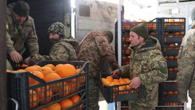 Апельсини передали грецькі благодійники