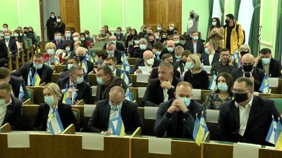 Перша сесія Херсонської обласної ради: яким був робочий день для депутатів