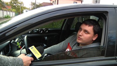 Ями до 10 сантиметрів – житомиряни скаржаться на розбиту дорогу Ями до 10 сантиметрів – житомиряни скаржаться на розбиту дорогу