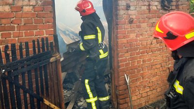 Горіли приватні споруди й сміття: пожежі на Хмельниччині