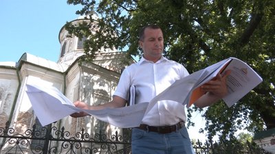 Нова плитка, ліхтарі та вирубка каштанів: у Ніжині реконструюють вулицю Гоголя Нова плитка, ліхтарі та вирубка каштанів: у Ніжині реконструюють вулицю Гоголя