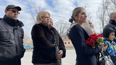 У Харкові відкрили меморіальну дошку загиблим гвардійцям 5-ї Слобожанської бригади У Харкові відкрили меморіальну дошку загиблим гвардійцям 5-ї Слобожанської бригади