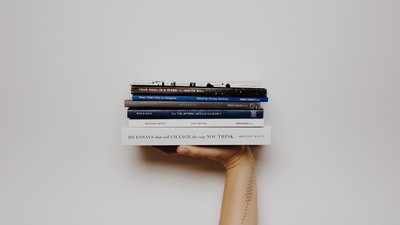 Книжки для тих, хто вирішив зустріти Новий рік на самоті Книжки для тих, хто вирішив зустріти Новий рік на самоті