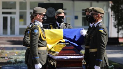 У Львові попрощалися із захисником Луганського аеропорту Сергієм Тимощуком У Львові попрощалися із захисником Луганського аеропорту Сергієм Тимощуком
