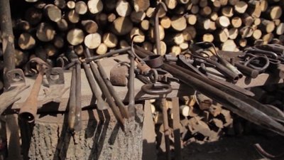 “Успішні, бо незалежні”: історія Валентина Бабія з Вінниччини, який 30 років працює ковалем “Успішні, бо незалежні”: історія Валентина Бабія з Вінниччини, який 30 років працює ковалем