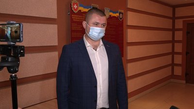 Матір антикорупціонера Шабуніна прокоментувала інцидент з гранатами біля її квартири в Рівному Матір антикорупціонера Шабуніна прокоментувала інцидент з гранатами біля її квартири в Рівному