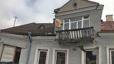 Обвал в архітектурній пам'ятці у місті на Волині: документів на ремонт ніхто не видавав Обвал в архітектурній пам'ятці у місті на Волині: документів на ремонт ніхто не видавав