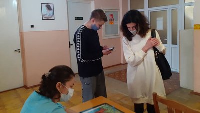 У луцькій лікарні почали вакцинувати проти COVID-19 підлітків. Які умови У луцькій лікарні почали вакцинувати проти COVID-19 підлітків. Які умови