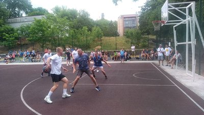 У Миколаєві організували благодійний баскетбольний турнір, щоб придбати квадрокоптер для ЗСУ У Миколаєві організували благодійний баскетбольний турнір, щоб придбати квадрокоптер для ЗСУ