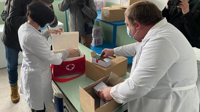 Черкащина першою в Україні отримала вакцину від коронавірусу Черкащина першою в Україні отримала вакцину від коронавірусу