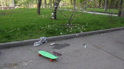 Обстріл центру Харкова: рятувальники загасили атракціони в парку Горького Обстріл центру Харкова: рятувальники загасили атракціони в парку Горького