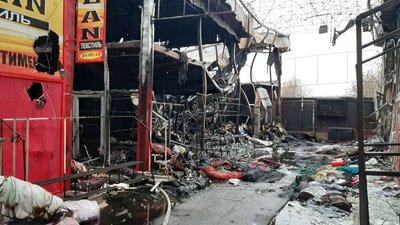 Пожежу на "Барабашово" у Харкові поліцейські розслідують як підпал