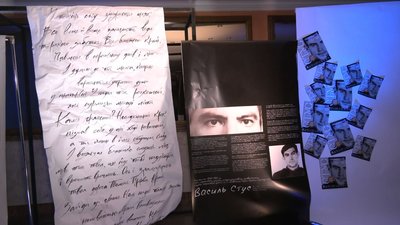 Столичний театр "Дах" представив у Луцьку камерну оперу "Стус: Перехожий"
