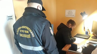 Луцькі прикордонники не пропустили через кордон 35 іноземців із фальшивими ПЛР-тестами Луцькі прикордонники не пропустили через кордон 35 іноземців із фальшивими ПЛР-тестами