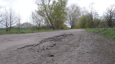 Дорога на Полтавщині в селі Романівка Дорога на Полтавщині в селі Романівка
