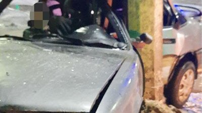 У Житомирі водій наїхав на електроопору і травмувався У Житомирі водій наїхав на електроопору і травмувався