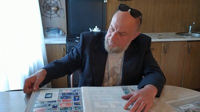 Цінність українських марок з російським кораблем зростає – філателіст з Хмельницького