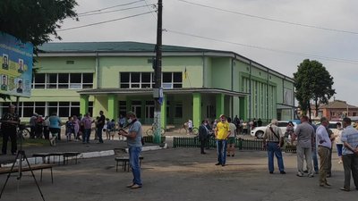 У Мені мітингують за те, щоб місто стало центром укрупненого району