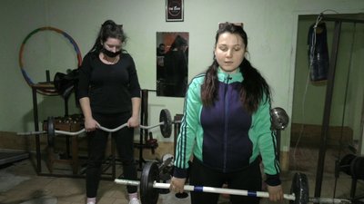 На Херсонщині жителі села Олексіївка відремонтували занедбане приміщення, щоб займатись спортом