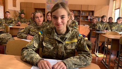 У військово-спортивному ліцеї Чернівців після початку вторгнення змінилась програма. Як навчаються