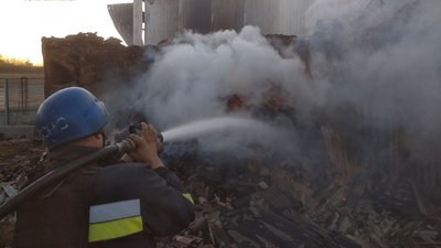 На Запоріжжі минулої доби внаслідок обстрілів РФ сталася пожежа На Запоріжжі минулої доби внаслідок обстрілів РФ сталася пожежа