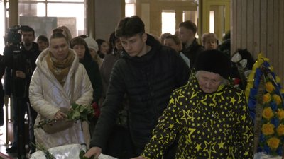 У Луцьку попрощалися із Народним артистом України Олександром Якимчуком У Луцьку попрощалися із Народним артистом України Олександром Якимчуком
