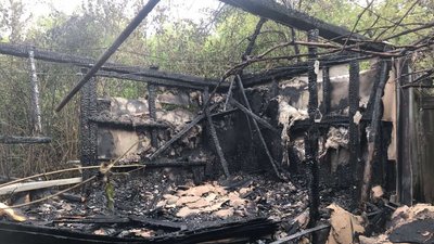 На Ужгородщині горів дачний будинок, що не експлуатується. Причину ти збитки встановлюють