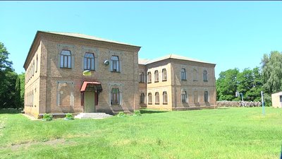 На Сумщині куплять менше третини шкільних автобусів, ніж потрібно На Сумщині куплять менше третини шкільних автобусів, ніж потрібно
