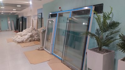 Обстріляна "Градами": як працює пошкоджена поліклініка Харкова Обстріляна "Градами": як працює пошкоджена поліклініка Харкова