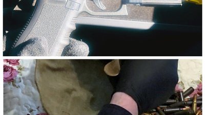 В автомобілі кам'янчанина поліцейські виявили пістолет та набої до нього. Фото: нацполіція Хмельниччини. В автомобілі кам'янчанина поліцейські виявили пістолет та набої до нього. Фото: нацполіція Хмельниччини.